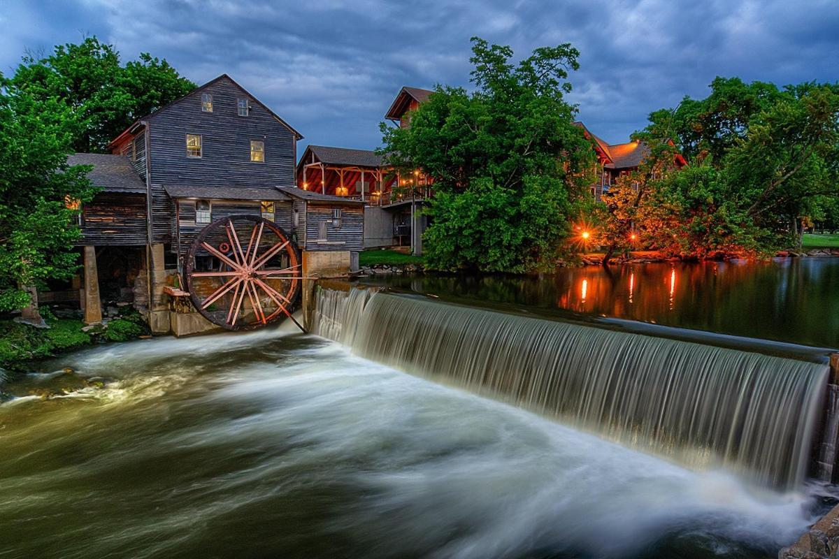 The Tiny Barn, 1089 Free Tickets Each Paid Day, Dollywood And More Sevierville Extérieur photo