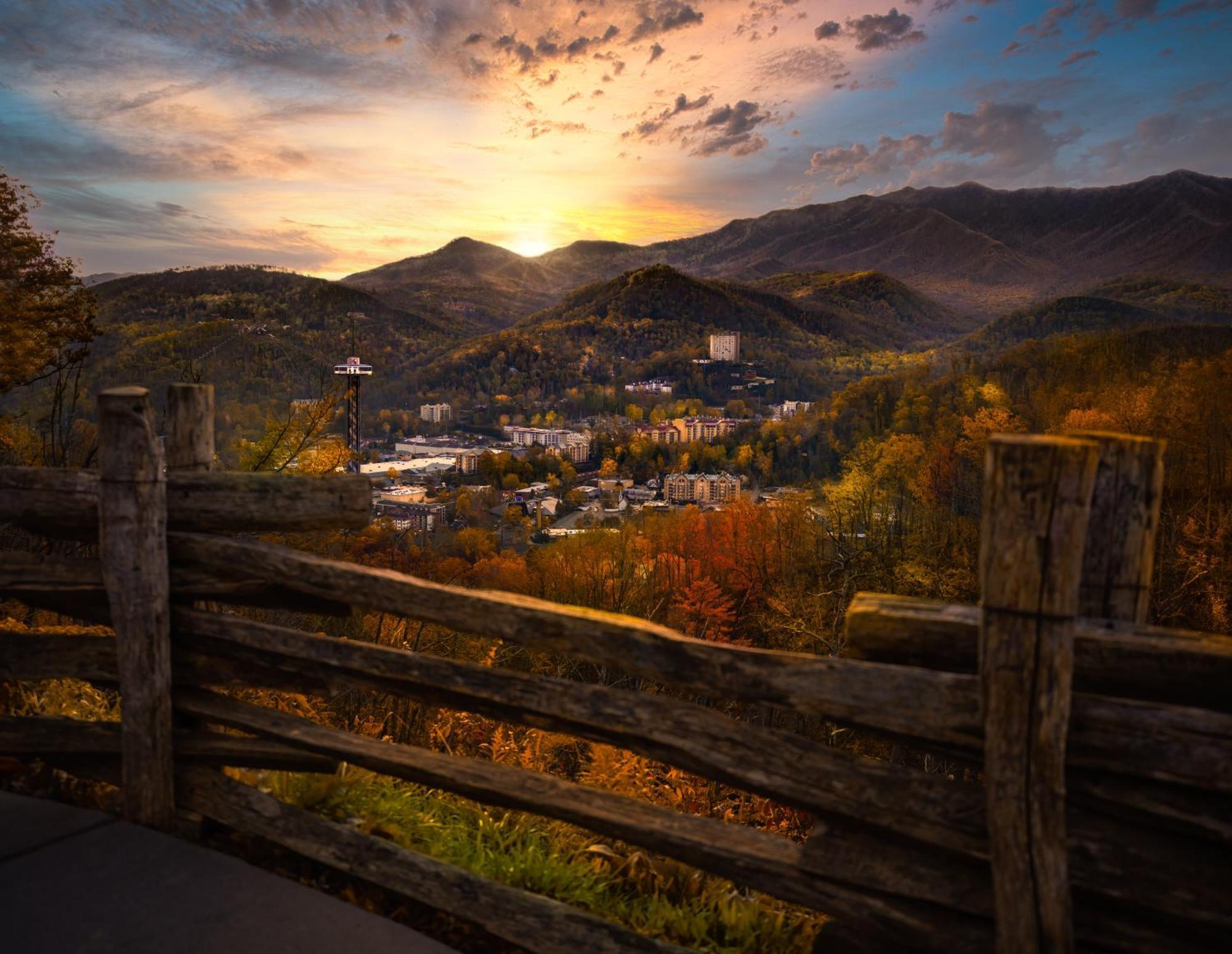 The Tiny Barn, 1089 Free Tickets Each Paid Day, Dollywood And More Sevierville Extérieur photo